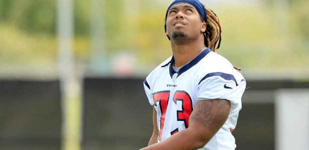 WWE signs former NFL player Brennan Williams