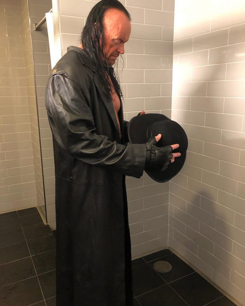 Photos Of The Undertaker Backstage At WWE RAW This Week - PWMania ...