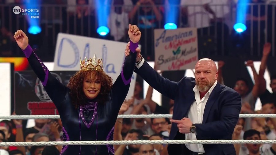 Tiffany Stratton Reacts To Nia Jax Becoming WWE Queen Of The Ring ...